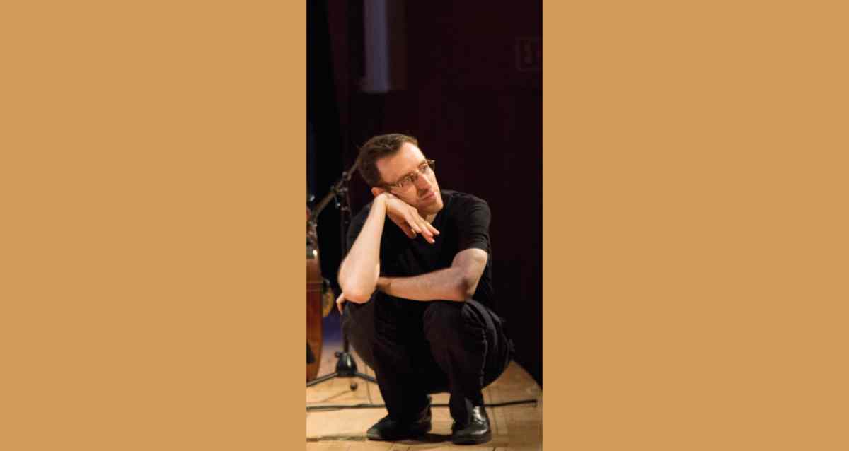 Conductor Alan Pierson