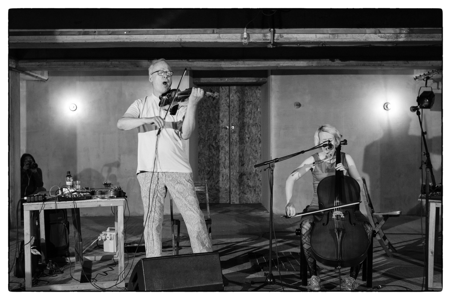Jennifer Walshe and Tony Conrado at the London Contemporary Music Festival in 2013 • Photo Fabio Lugano