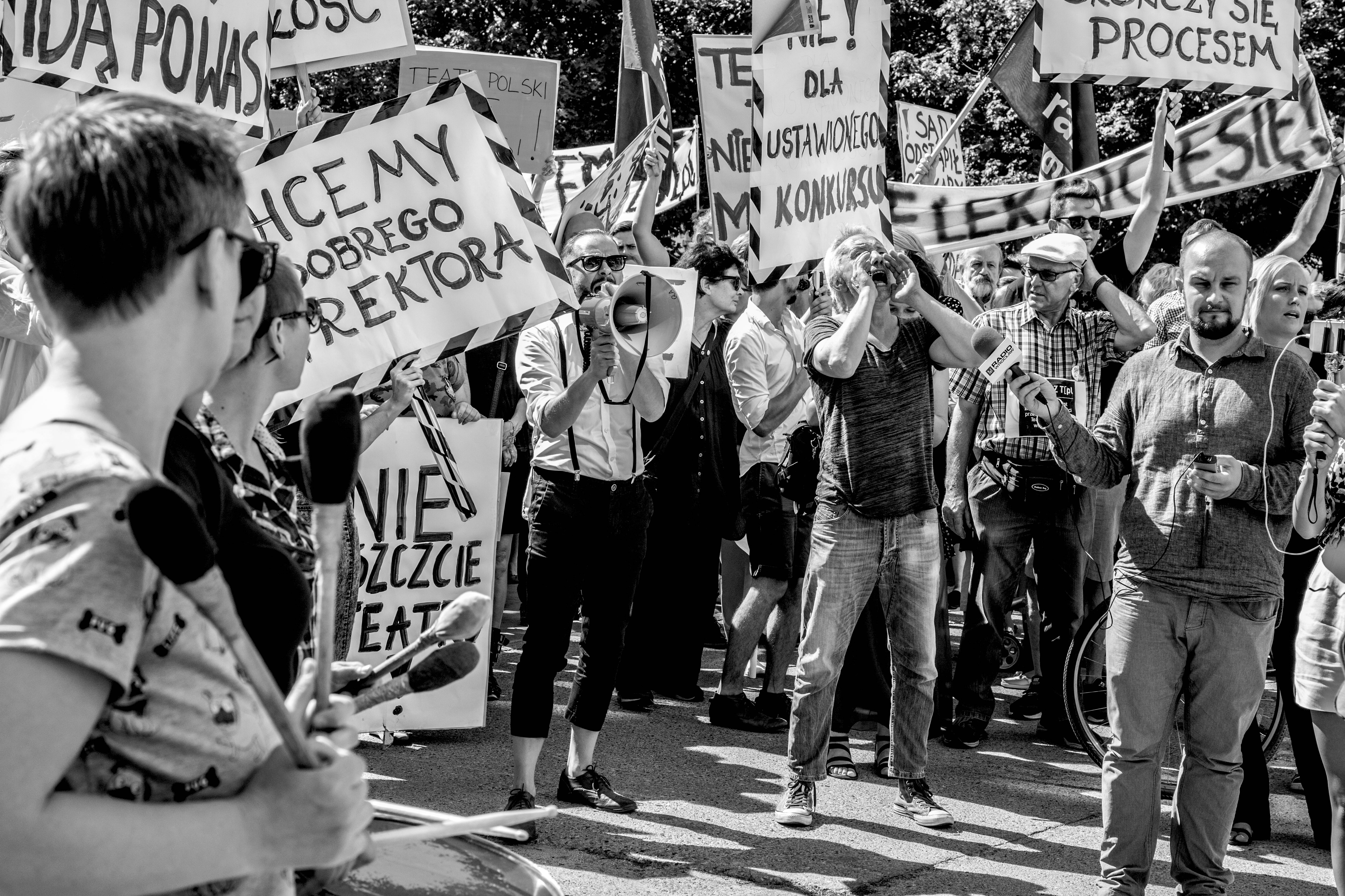 Protests against the changes to the Teatr Polski in Wrocław, August 2016. Photo © Natalia Kabanow